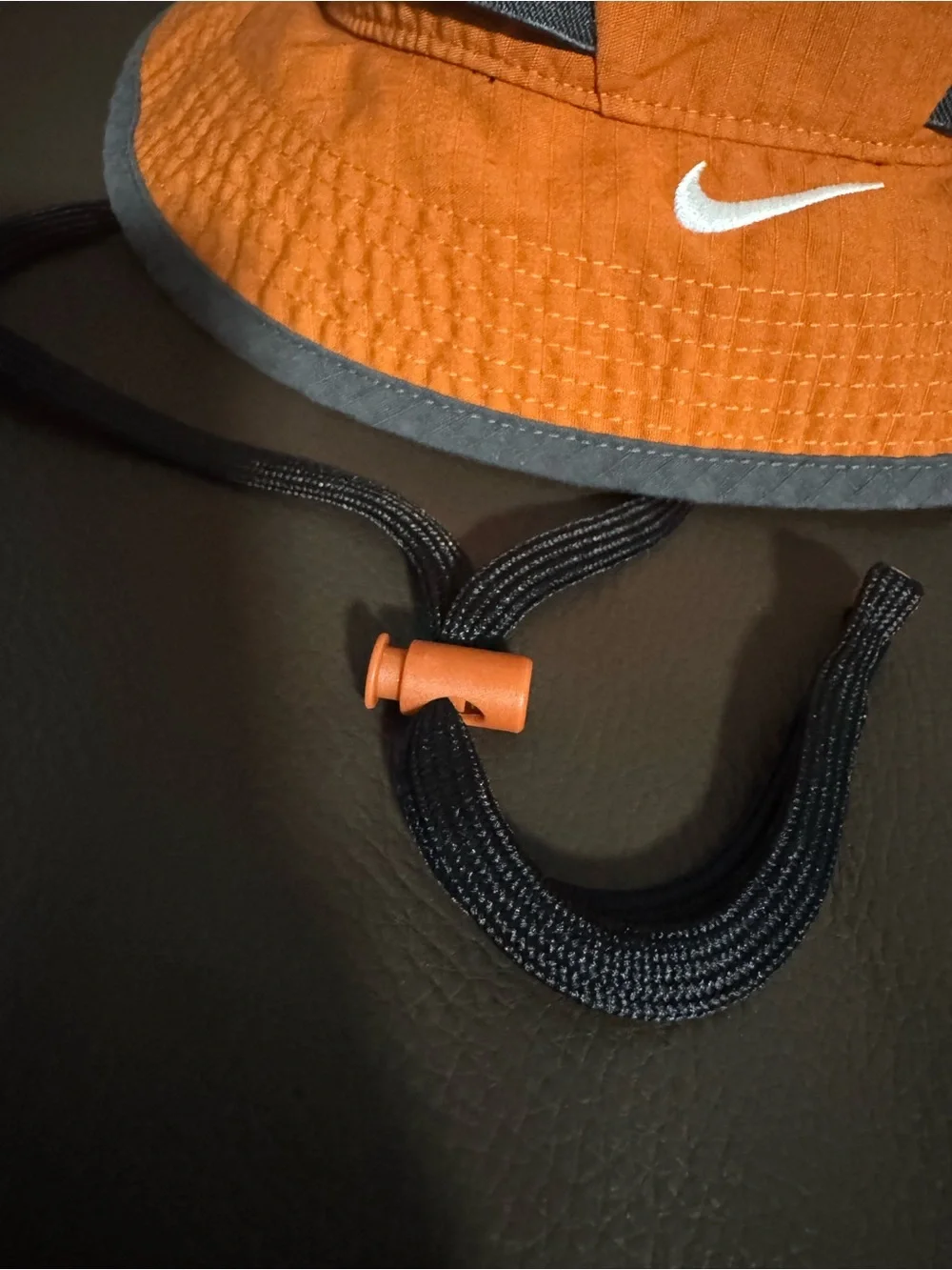 Chin strap Nike Orange and Gray Bucket Hat size M